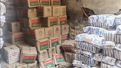 ضبط 90 مخالفة تموينية وإعدام 600 زجاجة خل في أسيوط