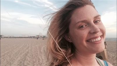 رغم وفاتها بسرطان المبيض.. سيدة أمريكية تنظم حملة لسداد الديون الطبية للمرضى 