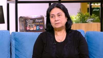 سلوى عثمان تكشف اللحظات الأخيرة في حياة والدها باكية: روحه طلعت بسهولة ومتأكدة إنه في الجنة | فيديو