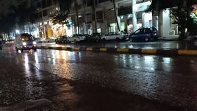 سقوط أمطار غزيرة في الإسكندرية بالتزامن مع تحذيرات الأرصاد | بث مباشر