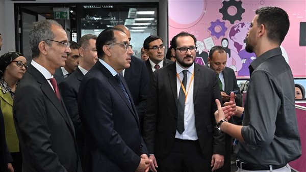 رئيس الوزراء يتفقد