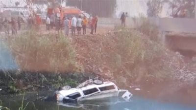تفاصيل إصابة 13 شخصا في انقلاب ميكروباص بمجرى مائي بالغربية| بث مباشر 