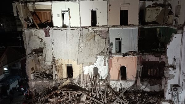 عقار بورسعيد المنهار