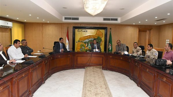 اجتماع محافظ الفيوم