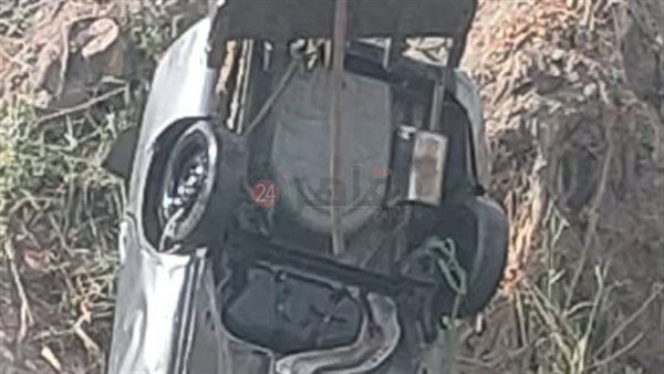 سقوط سيارة بترعة