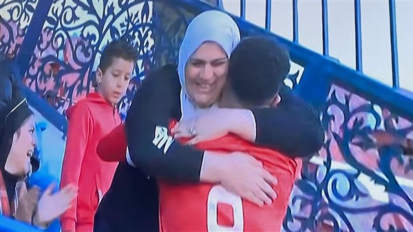 لاعب حرس الحدود ووالدته