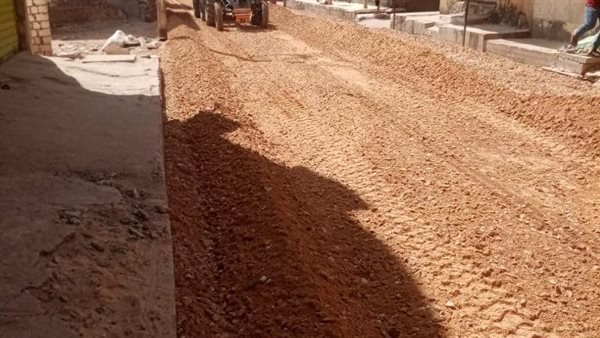 رصف طرق بالبحيرة