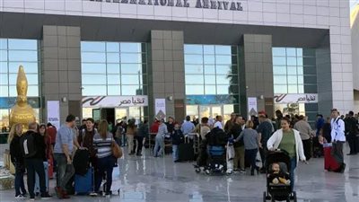 أكثر من 15 جنسية.. مطارا الغردقة ومرسى علم يستقبلان 31 ألف سائح اليوم