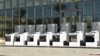 إيد بأيد.. محافظ بورسعيد يشهد توزيع مساعدات زواج لـ 60 شابا | صور 