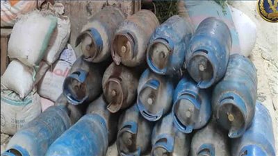 دون وسائل أمان.. ضبط مستودع أنابيب وسط العقارات السكنية بمدينة نصر