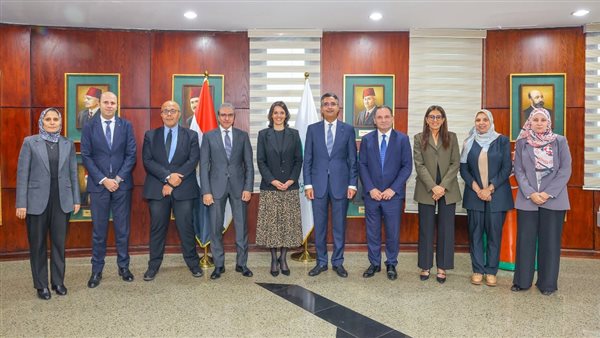 جانب من لقاء مناقشة