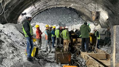 احتجاز 41 عاملًا منذ 12 نوفمبر في نفق بالهند