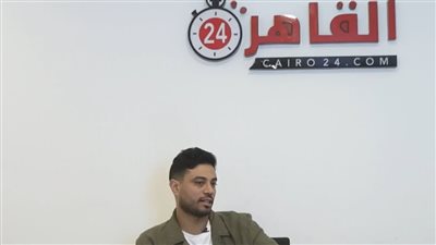 بابا قال باركولي ابني طلع القاتل.. أول ظهور للفنان أحمد ماجد قاتل عصام الصياد في مسلسل صوت وصورة | فيديو