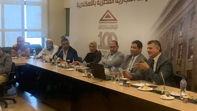 اتحاد الصناعات: يجب إدخال مزارع الألبان للقائمة البيضاء لهيئة سلامة الغذاء