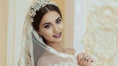 فساتين سهرة بلمسات عصرية وأخرى إماراتية.. وموديلات لفساتين الزفاف |صور 