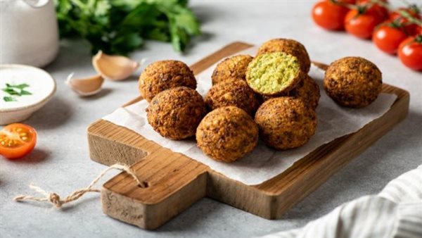 طريقة عمل الطعمية..