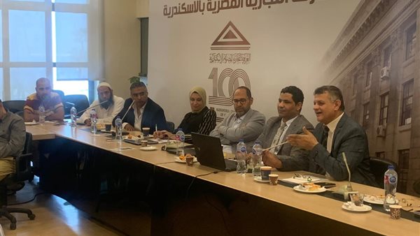 جانب من الندوة