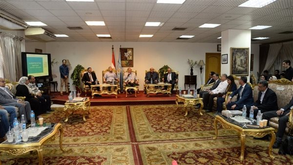 محافظ أسيوط