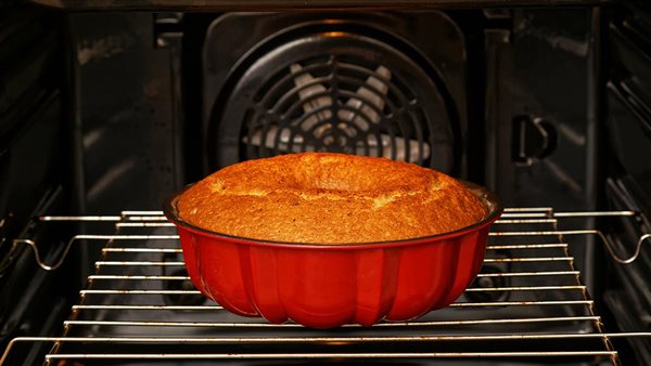 طريقة عمل الكيك بالفرن