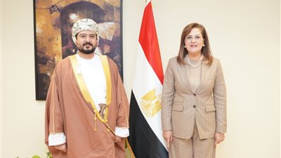 الحكومة تجري مباحثات لتأسيس صندوق استثماري مصري عماني