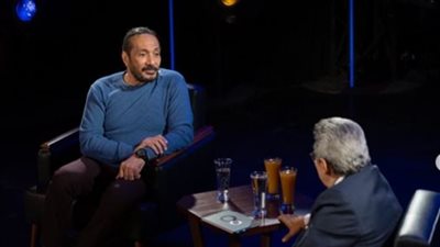 علي الحجار: طول الوقت أشعر بالظلم بسبب ابتعاد والدي عن الفن.. وهذا سبب انتظامي في الصلاة