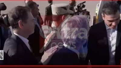 وصول رئيسي وزراء بلجيكا وإسبانيا إلى مطار العريش 