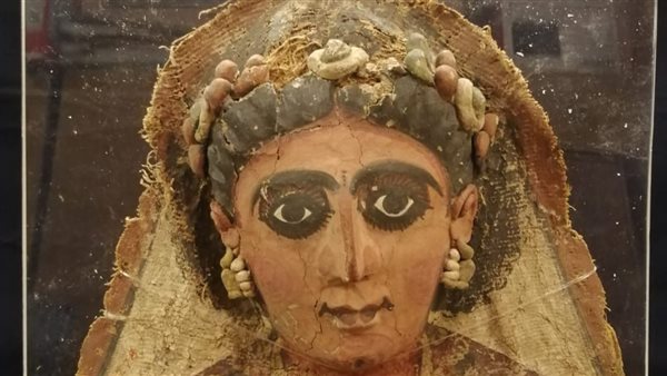  أقنعة جنائزية من