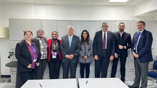 جانب من توقيع مذكرة