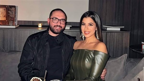 أحمد ثروت وخطيبته