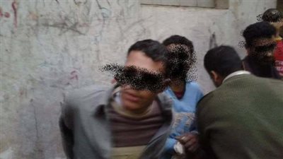 علقة ساخنة لـ لصين سقطا في قبضة الأهالي بطنطا