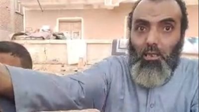 مواطن يزعم رؤيته تمساحا بترعة في الغربية: شفت سنانه.. ومديرية الري تنفي| بث مباشر