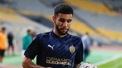 أحمد القندوسي يوجه صدمة لإدارة الأهلي بسبب الإعارة