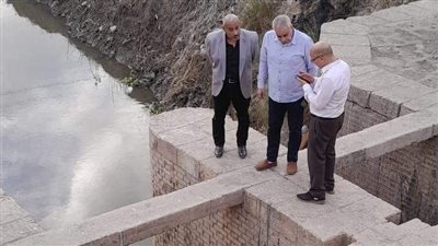 تحسبًا لأية سيول محتملة.. لجنة من الري تتفقد المصارف المائية بسوهاج|صور