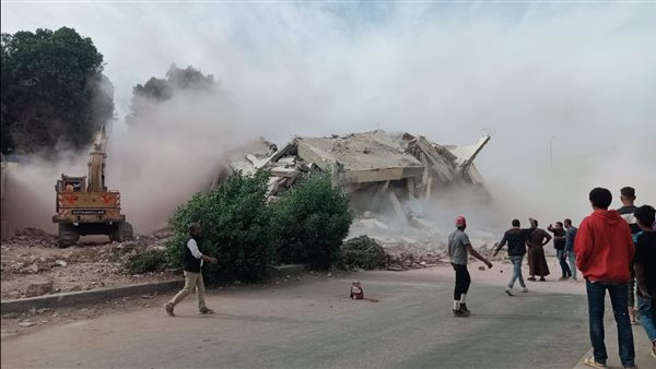 إزالة مبنى حي دار