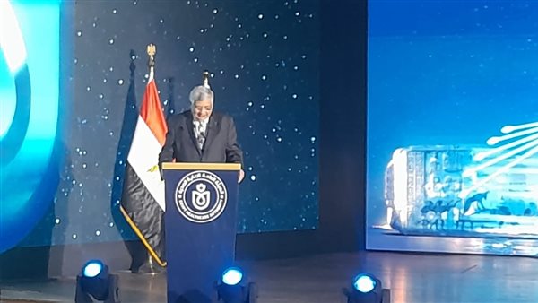 الدكتور عوض تاج الدين