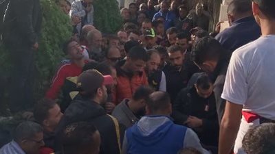 تشييع جنازة شاب لقي مصرعه على يد شخصين في مشاجرة ببورسعيد | بث مباشر