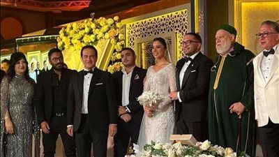 بدلا من والده.. نجل العامري فاروق يشهد على عقد قران أحمد ثروت 