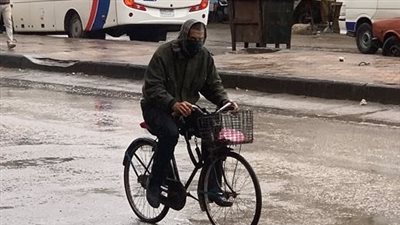 أمطار مفاجئة تضرب شوارع وأحياء بورسعيد | بث مباشر