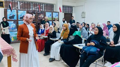 جامعة حلوان تواصل تأهيل طلابها للالتحاق بالمشروع القومي لمحو الأمية| صور 