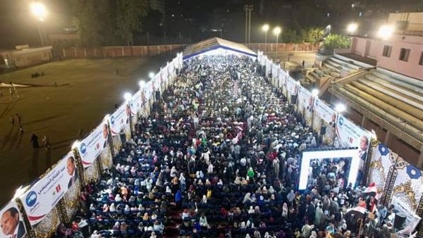 الآلاف في الأقصر