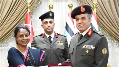 الكلية العسكرية التكنولوجية تستقبل وفد مؤسسة موبيلتي إنديا الهندية