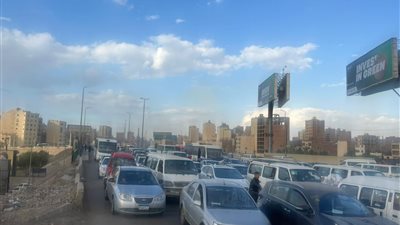ازدحام مروري بمحور 26 يوليو المتجه للدائري| صور