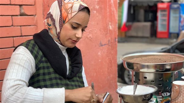 أماني بائعة المشروبات