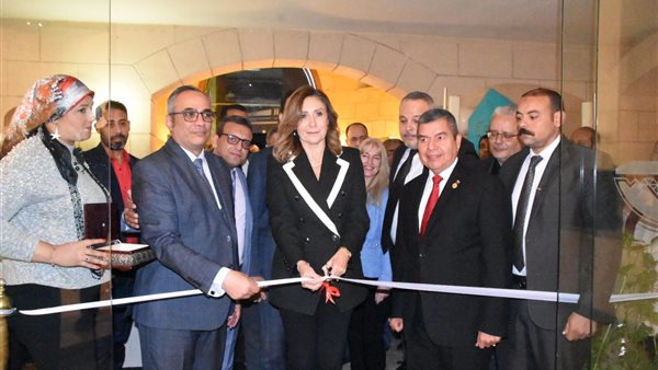 وزيرة الثقافة تفتتح