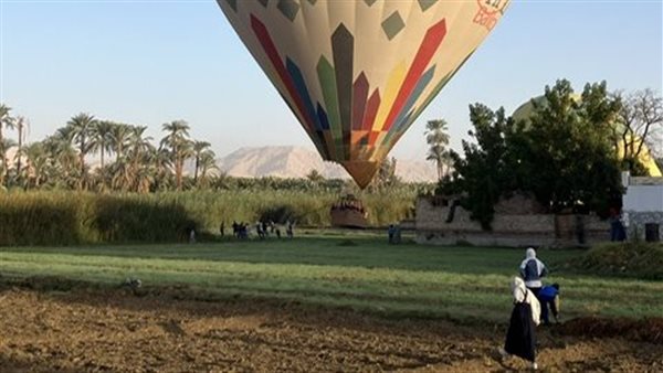 رحلات البالون الطائر