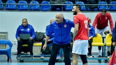 نجم الكرة الطائرة بـ الأهلي سابقًا يخضع للتأهيل من الرباط الصليبي في قطر