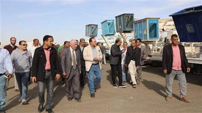 استعدادًا لمجابهة السيول والأمطار.. لجنة من التنمية المحلية تعاين اصطفاف المعدات الهندسية للتأكد من جاهزيتها بالمنيا