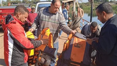 استمرار التفتيش الدوري على المعديات النهرية بمراكز البحيرة 