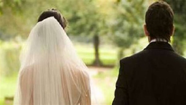 عروسين- تعبيرية 