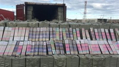 إحباط محاولة تهريب طرد ألعاب نارية محظورة بميناء شرق بورسعيد |صور